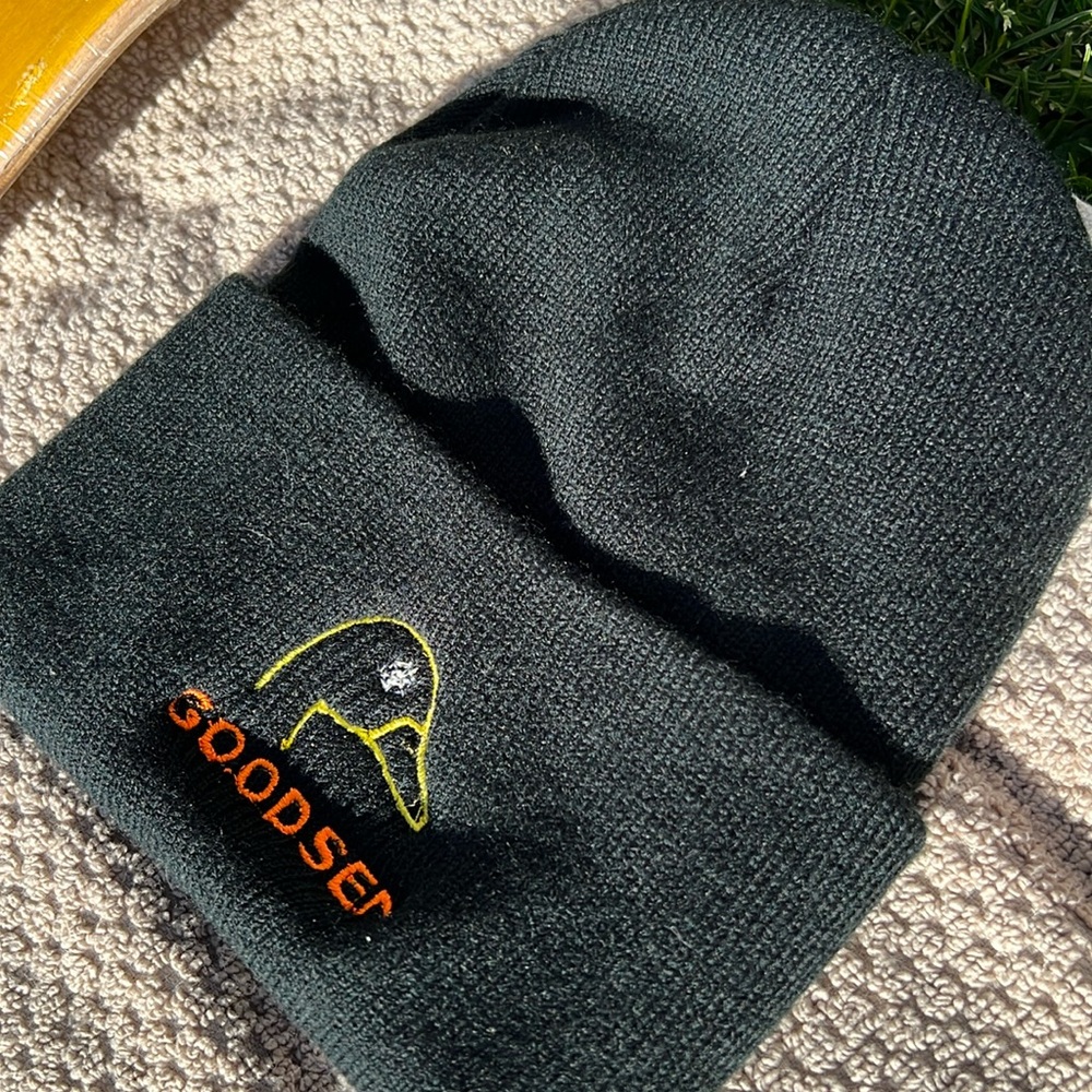 GOODSEN Black Beanie